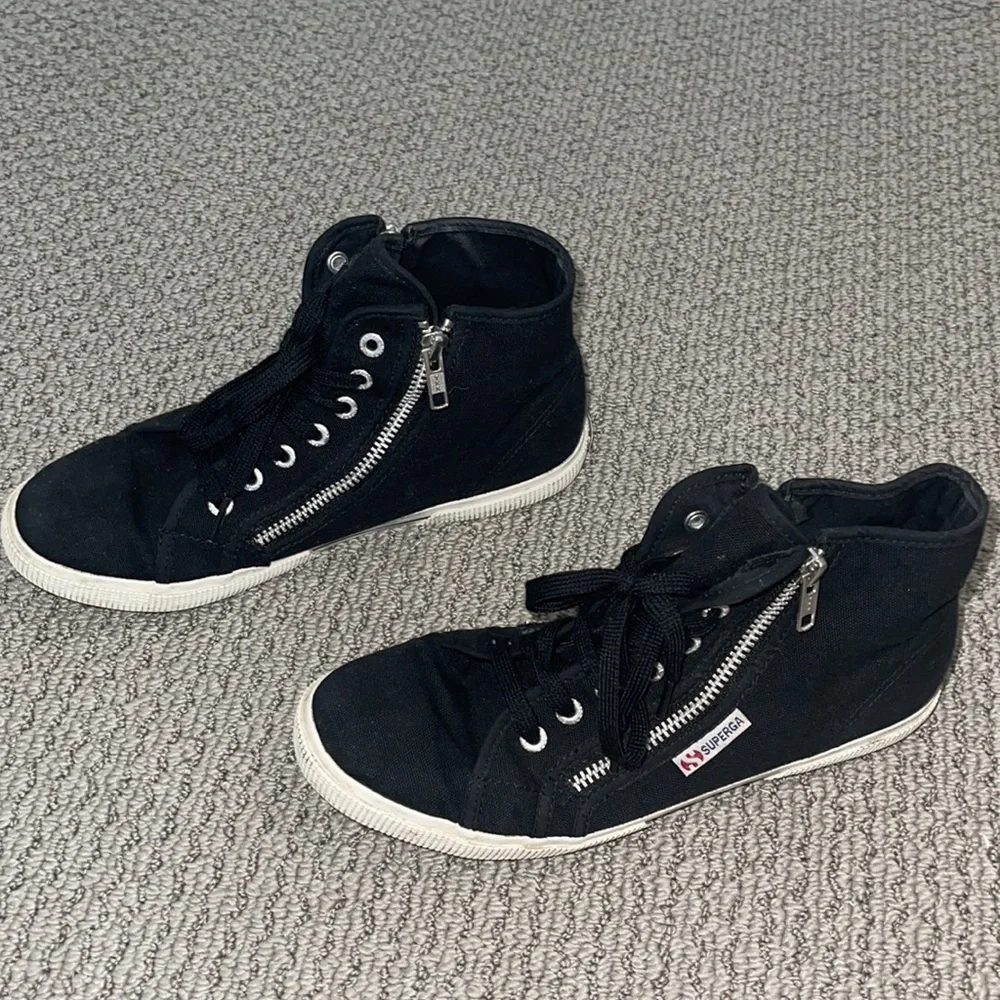 SUPERGA BLACK SNEAKERS, Great condition, size 9 womens - Picture 2 of 7